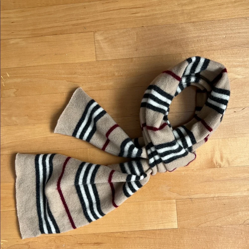 🐑Lambswool Nova Stripe Beige/Black/Maroon Rolled Edges Scarf | Burberry London